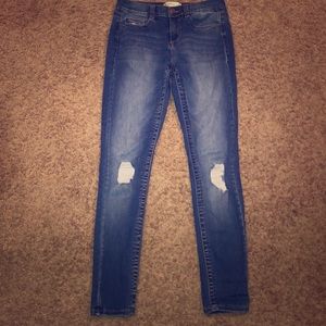 Denim Jeans with ripped knee’s